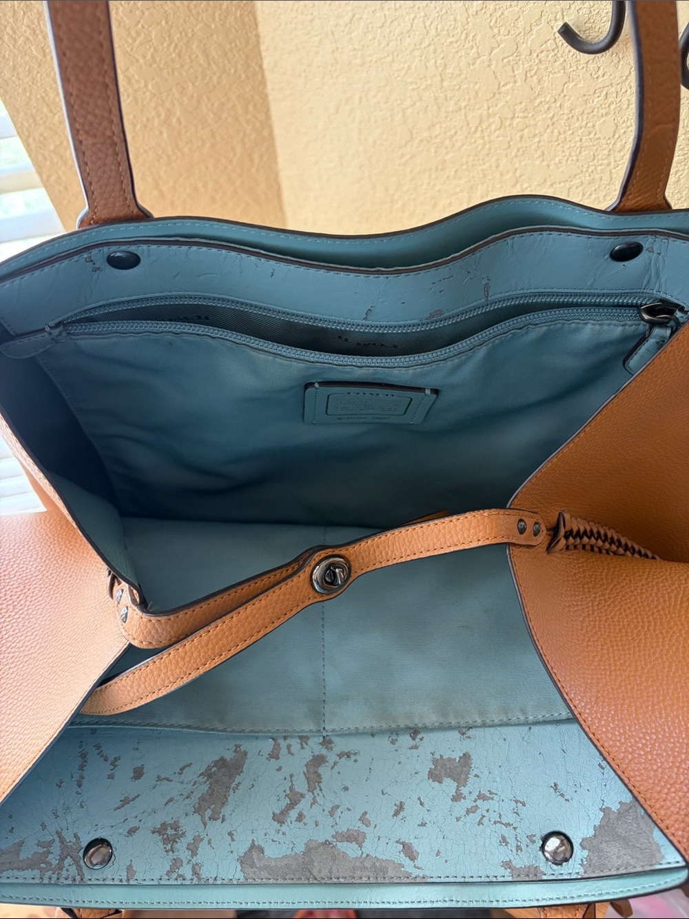 Coach Tan Pebbled Leather Market Tote bag - Picture 12 of 14